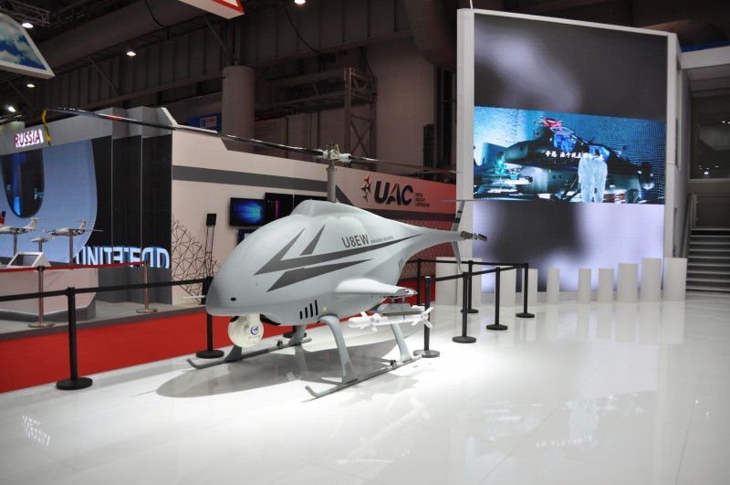 Trung Quốc cũng có màn trình diễn khá ấn tượng tại triển lãm hàng không này khi mang tới đây loại trực thăng không người lái có vũ trang U8EW. Nguồn ảnh: BMPD.