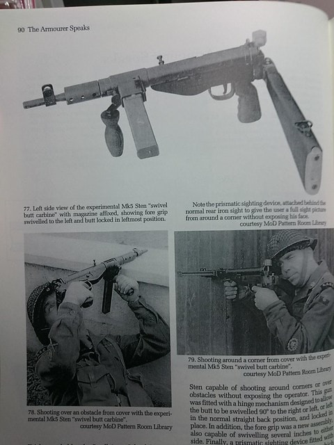 Khẩu súng này có thiết kế tối giản với phần báng có khả năng gập 90 độ và cố định ở góc gập này, kèm theo đó là một tấm gương nhỏ cho phép xạ thủ ngắm bắn bằng đầu ruồi dù không cần thò đầu nhìn dọc theo thân súng. Nguồn ảnh: StuG.