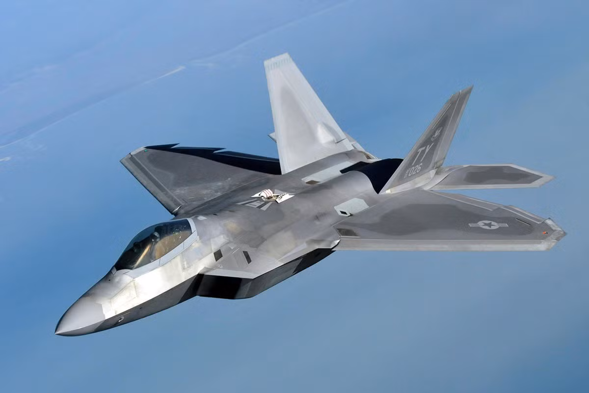 "Khi thực hiện việc chặn đầu chiếc máy bay không người lái của chúng tôi, các máy bay tiêm kích tàng hình F-22 đã kịp thời can thiệp"