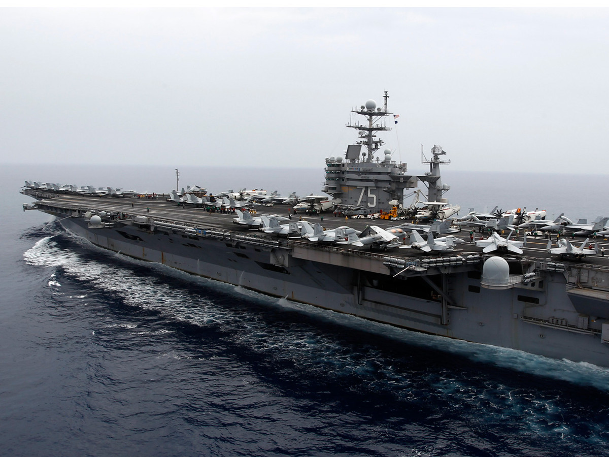 Theo dự kiến, tàu sân bay USS Harry S. Truman của Hải quân Mỹ sẽ được bảo dưỡng giữa vòng đời vào năm 2024 tới đây. Tuy nhiên do lớp tàu sân bay Gerald R. Ford xuất hiện đúng theo dự kiến nên có khả năng USS Harry S. Truman sẽ phải về hưu sớm.