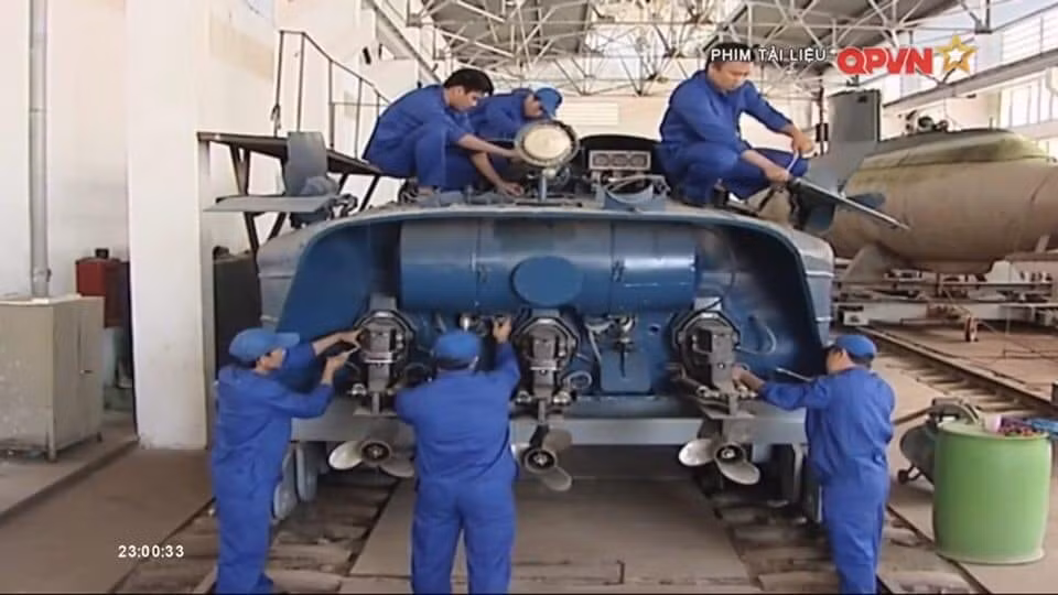 Hai quan Viet Nam tu che tao tau ngam mini, lap diem yeu cua Kilo?