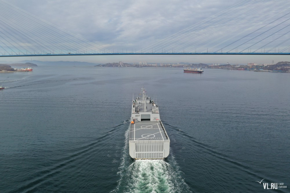 Có giá từ 37 cho tới 45 triệu USD mỗi chiếc tuỳ thời điểm đặt hàng. Hiện tại, trong biên chế của Indonesia đã có tới năm tàu loại này, Indonesia có hai tàu, Peru có hai tàu và Myanmar một tàu. Nguồn ảnh: VLru.