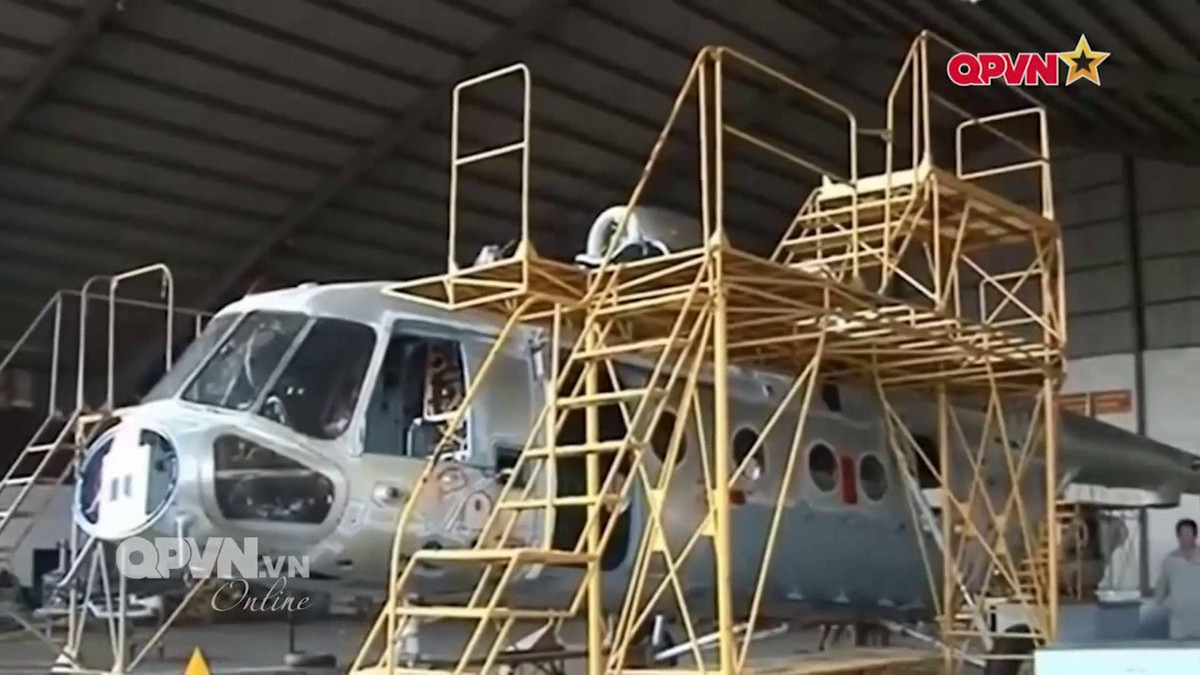 Nhiều trường hợp, trực thăng được mang tới xưởng trong tình trạng hỏng hóc nặng, tưởng chừng không thể phục hồi nhưng chúng ta vẫn quyết tâm khắc phục được tính năng bay cho khách hàng. Nguồn ảnh: QPVN.
