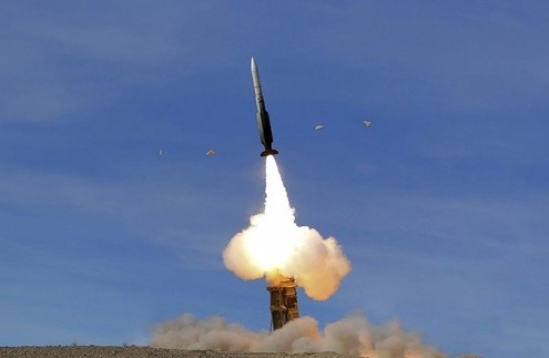 Tehran liên tục công bố vũ khí mới trong bối cảnh căng thẳng giữa Iran và Mỹ lên cao sau một loạt động thái quân sự và những lời đe dọa cứng rắn từ cả hai phía.