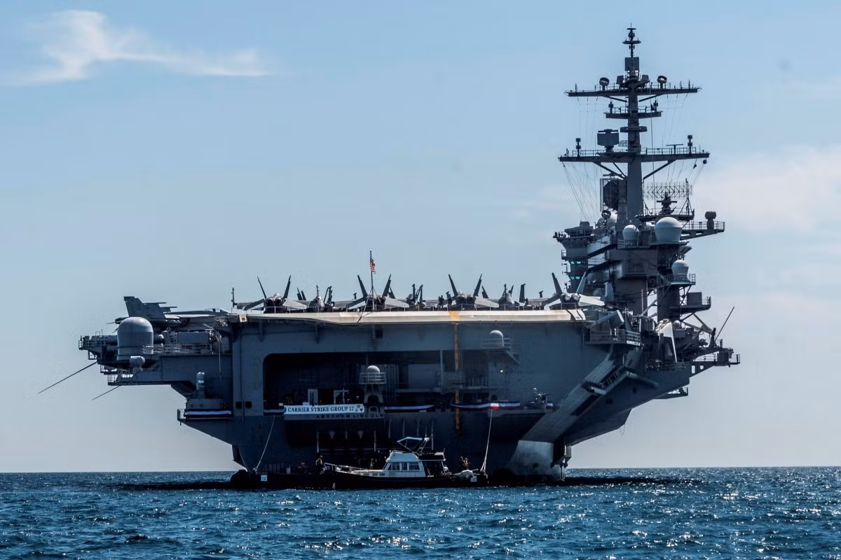 Trong trường hợp muốn đánh chặn tên lửa siêu siêu âm thành công theo kiểu đánh phủ đầu - nghĩa là tấn công vào quỹ đạo bay của nó thay vì phải đuổi theo nó, việc xác định quỹ đạo là điều cần thiết nhưng chỉ từng đó vẫn... chưa đủ. Nguồn ảnh: Pinterest.