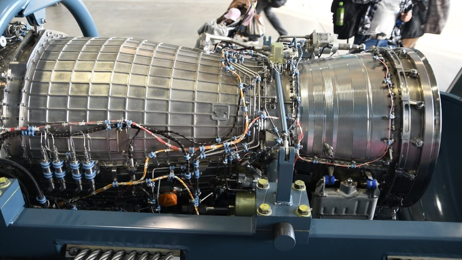 Loại động cơ này được thiết kế bởi Ishikawajima và tới nay được coi là động cơ phản lực hiện đại bậc nhất Xứ sở Hoa Anh Đào. Động cơ có chiều dài chỉ 3 mét, đường kính 0,6 mét và có trọng lượng khô 644 kg. Nguồn ảnh: Sina.