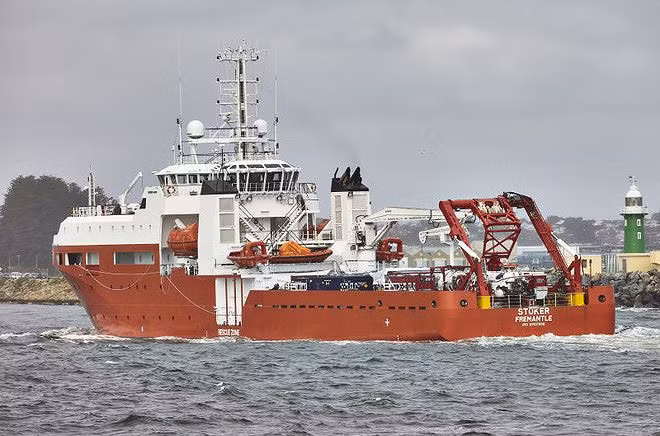 Các tàu cứu hộ tàu ngầm trước đây được Việt Nam đóng cho Australia mang tên Besant và Stoker - tên của hai chỉ huy tàu ngầm đầu tiên trong biên chế Hải quân Hoàng gia Australia. Nguồn ảnh: Pinterest.