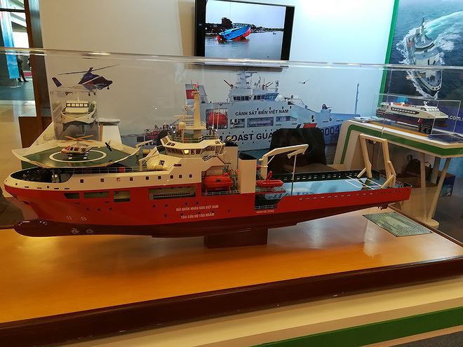 Việc tự đóng thành công tàu cứu hộ tàu ngầm cỡ lớn, phục vụ cho công tác cứu hộ trong nước và xuất khẩu ra nước ngoài cho thấy khả năng, trình độ của nền công nghiệp Quốc phòng Việt Nam, đặc biệt là trong lĩnh vực đóng tàu. Nguồn ảnh: Pinterest.