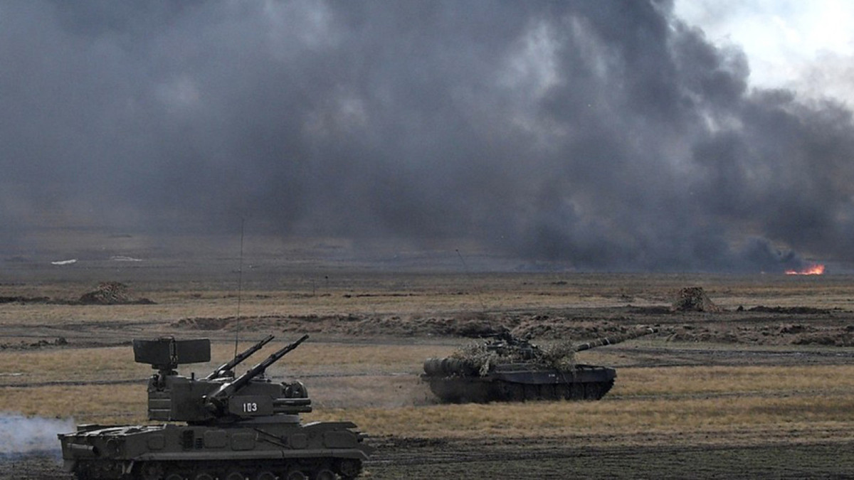 Tuy nhiên số tiền nghiên cứu này sẽ không thấm vào đâu so với số tiền được sử dụng để trang bị, nâng cấp và hiện đại hoá cho quân đội. Việc đã đạt đỉnh của quá trình hiện đại hoá khiến quân đội Nga "giảm tải" được một phần rất lớn ngân sách quốc phòng. Nguồn ảnh: Rumil.