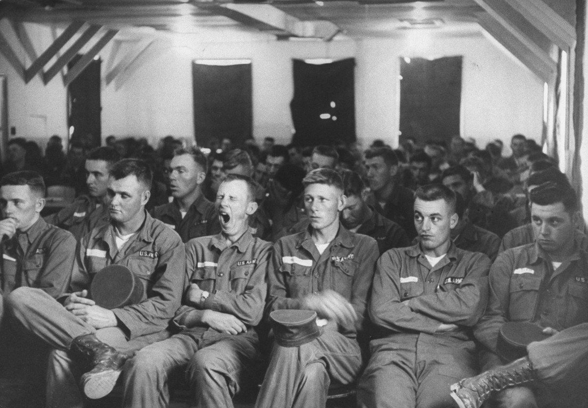 Tới năm 1973 - ngay sau khi Mỹ rút quân khỏi Việt Nam, quân đội Mỹ huỷ bỏ chế độ quân dịch, chuyển sang chỉ nhận lính tình nguyện và nâng tiêu chuẩn đãi ngộ của lực lượng này lên rất cao. Nguồn ảnh: WATM.