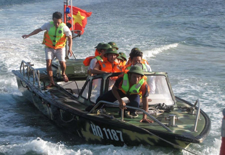 Loại xuồng cao tốc do Việt Nam tự thiết kế và đóng mới được đặt cái tên cực kỳ ý nghĩa, đó là CQ - Chủ Quyền. Nguồn ảnh: BHQ.