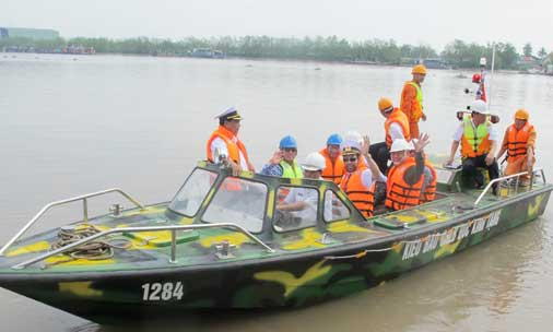 Năm 2006, chiếc Chủ Quyền đầu tiên đã được Viện Kỹ thuật Hải quân hoàn thiện. Để đáp ứng được yêu cầu hoạt động ngoài hải đảo, xuồng CQ cần có cấu tạo khá đặc biệt. Nguồn ảnh: Vietnamnet.