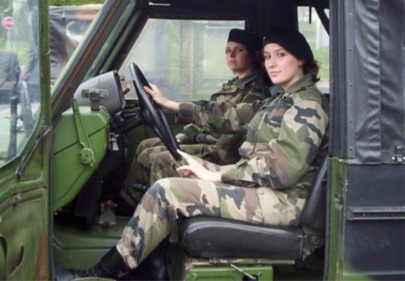 Nữ quân nhân Pháp.