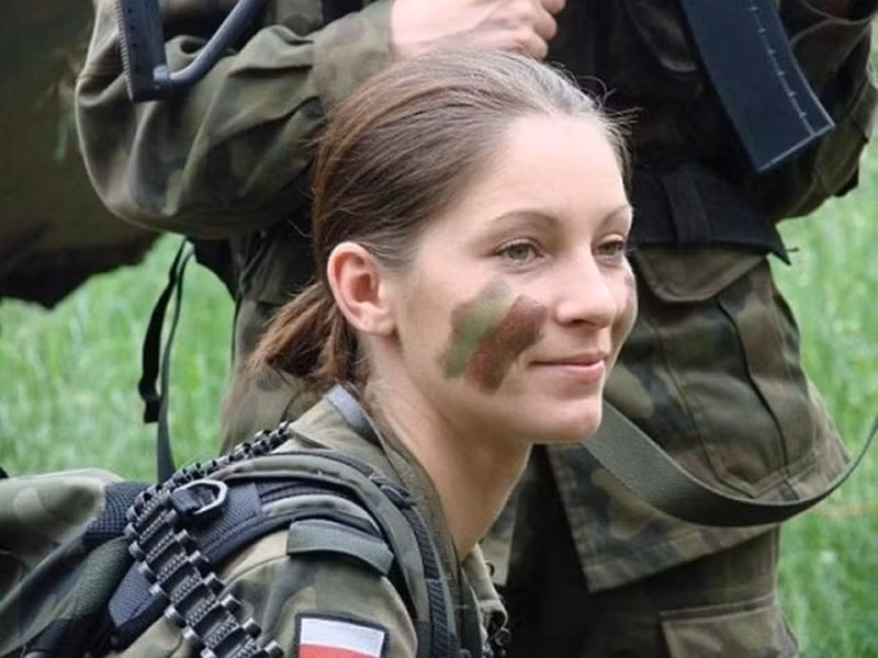 Nữ quân nhân Ba Lan.