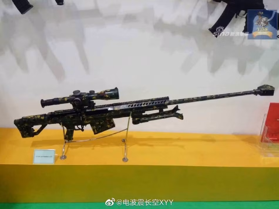 Bên cạnh đó còn có mẫu súng bắn tỉa công phá cỡ nòng 12,7mm. Nguồn ảnh: Sina.