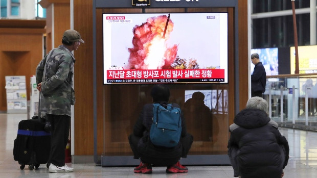 Trong khi đó, Đặc phái viên Nga về vấn đề Triều Tiên khẳng định rằng, Lãnh đạo nước này ông Kim Jong-un sẽ giữ lời hứa về việc không tiếp tục thử nghiệm vũ khí hạt nhân và tên lửa đạn đạo liên lục địa cho tới hết năm 2019 này. Nguồn ảnh: Reuters.