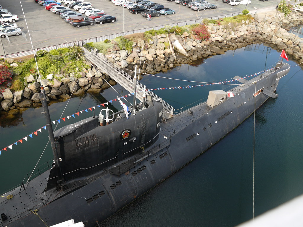 Trong số 74 chiếc tàu ngầm lớp Foxtrot từng được sản xuất, có một chiếc đã bị chìm do hoả hoạn vào năm 1962. 73 chiếc còn lại tất cả đều đã được cho về hưu, trong số đó có chiếc Scorpion cùng với 6 chiếc khác may mắn không bị bán sắt vụn mà được giữ lại như một viện bảo tàng. Nguồn ảnh: Pinterest.