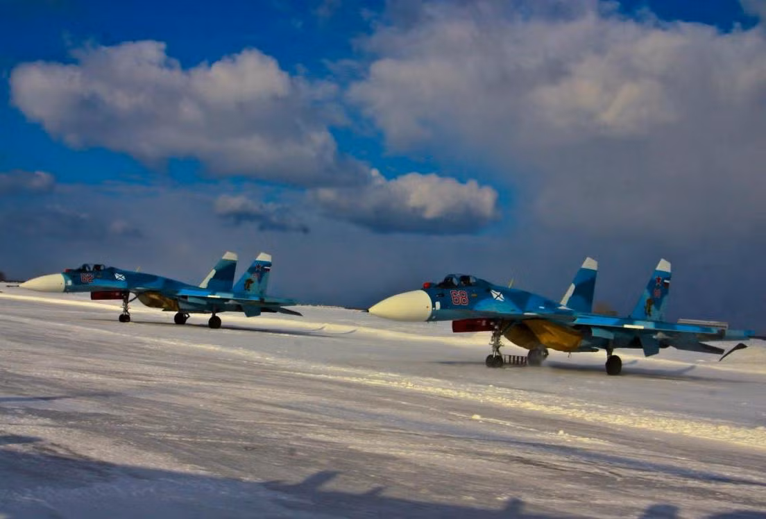 Quân đội Nga thậm chí mới đây còn tuyên bố rằng hải quân nước này không cần tàu sân bay - chỉ cần những loại vũ khí lợi hại có thể đánh đắm được tàu sân bay của đối phương - động thái có vẻ như là để "dọn đường dư luận" trước khi chiếc Kuznetsov chính thức bị bỏ xó và Hải quân Nga sẽ "trắng" tàu sân bay. Nguồn ảnh: Commons.