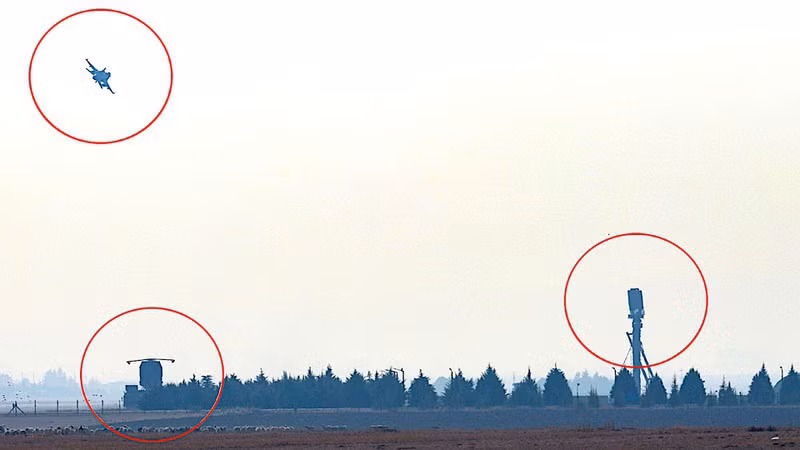 Hành động này của Thổ Nhĩ kỳ đã gây ngạc nhiên bởi ban đầu có thông tin cho rằng hệ thống S-400 sẽ chưa được kích hoạt cho tới tháng 4/2020, bên cạnh đó Ankara còn đang phải chịu nhiều sức ép từ Mỹ.