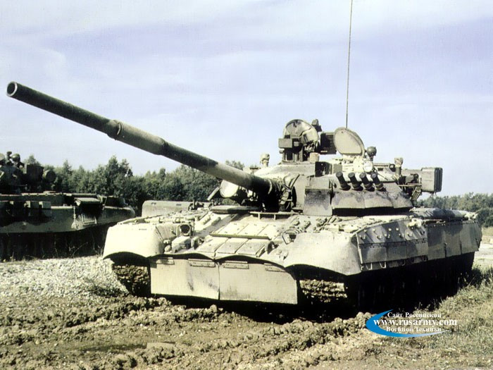 Với động cơ tua-bin, T-80 sẽ có công suất động cơ mạnh hơn so với động cơ diesel thông thường dù kích thước và trọng lượng không đổi. Nguồn ảnh: Rumil.