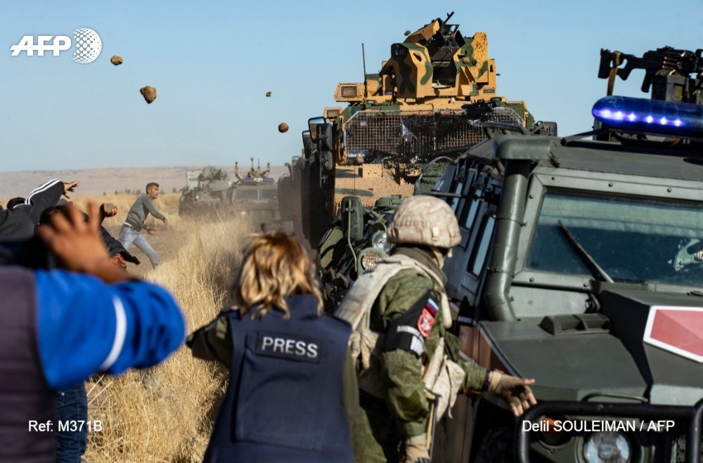 Tuy nhiên quân cảnh Nga đã thể hiện sự chuyên nghiệp và tinh thần kiềm chế cao, khi họ không sử dụng vũ lực chống lại dân thường.