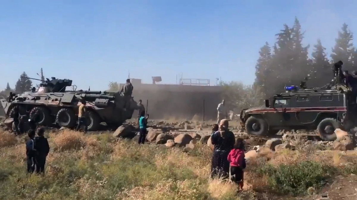 Trái ngược với những gì từng tuyên bố trước đó là hy vọng Nga và chính quyền trung ương Damascus sẽ giúp bảo vệ họ khỏi quân đội Thổ Nhĩ Kỳ, người Kurd đã có sự thay đổi trong lập trường khi tình hình thay đổi.