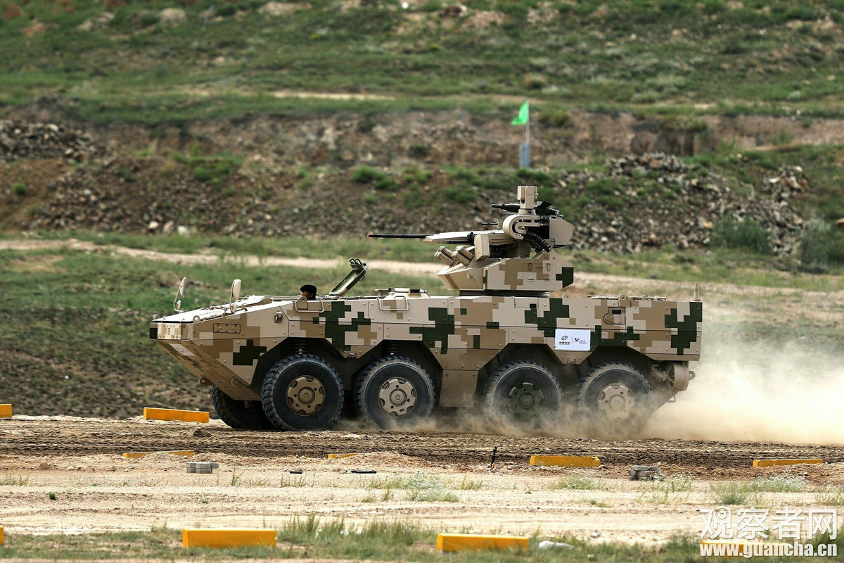 Theo truyền thông Trung Quốc, mức độ bảo vệ của ZBL-09 rất cao, nó chịu được đạn xuyên giáp 12,7 mm bắn từ mọi góc độ, trong khi vòng cung phía trước còn miễn nhiễm trước đạn pháo cỡ 25 mm.