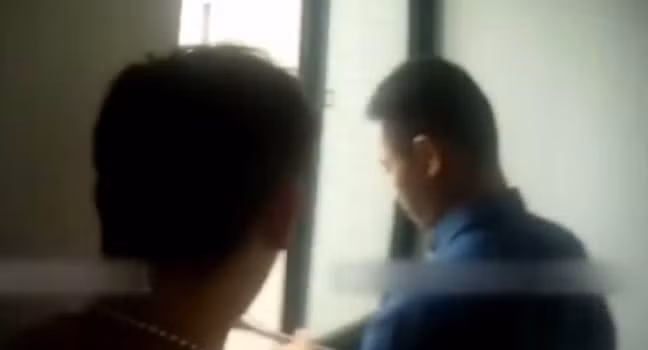 "Do mo hoi" canh cuu tran vang vat vuong ngoai nha choc troi-Hinh-3