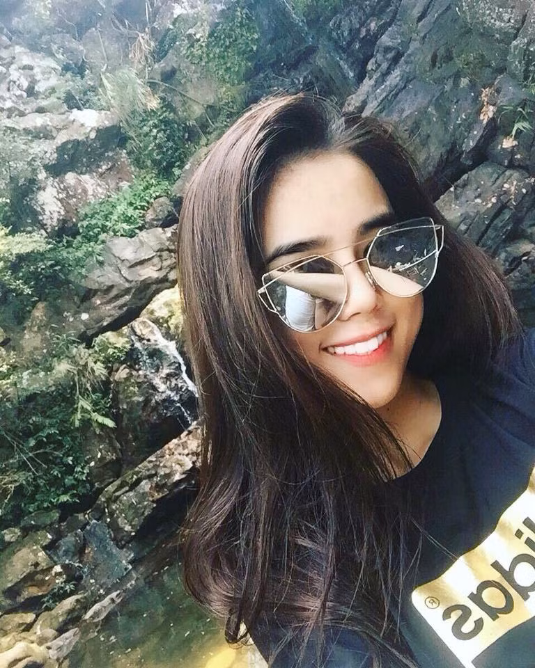 Cùng ngắm nhan sắc xinh đẹp và vô cùng cuốn hút của cô bạn nữ sinh Hải Dương được dân mạng không ngớt lời khen ngợi. Ảnh trong bài: Facebook nhân vật.