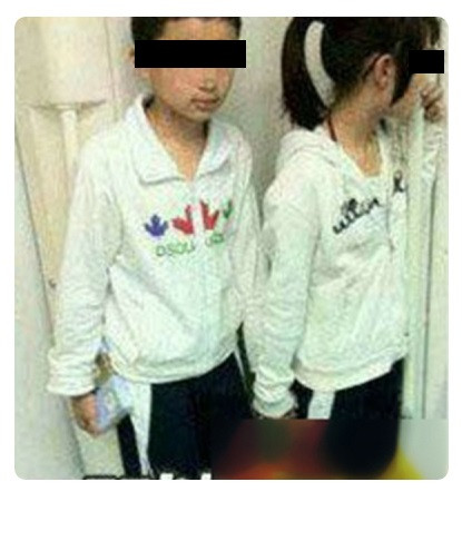 The trang D.N của Trung Quốc, mới đây cộng đồng mạng nước này đang xôn xao trước câu chuyện về một cặp đôi trẻ con mới 12, 13 tuổi nhưng đã rủ nhau đi khách sạn để thuê phòng ở chung. Sự việc xảy ra ở thành phố Thẩm Dương, Liêu Ninh... người chủ khách sạn sau khi tiếp đón hai vị khách là học sinh Trung Quốc đã nghi ngờ và trình bày sự việc với cảnh sát. Theo đó, vụ việc được xác định là do hành động bộc phát, thiếu hiểu biết của hai nhân vật chính.