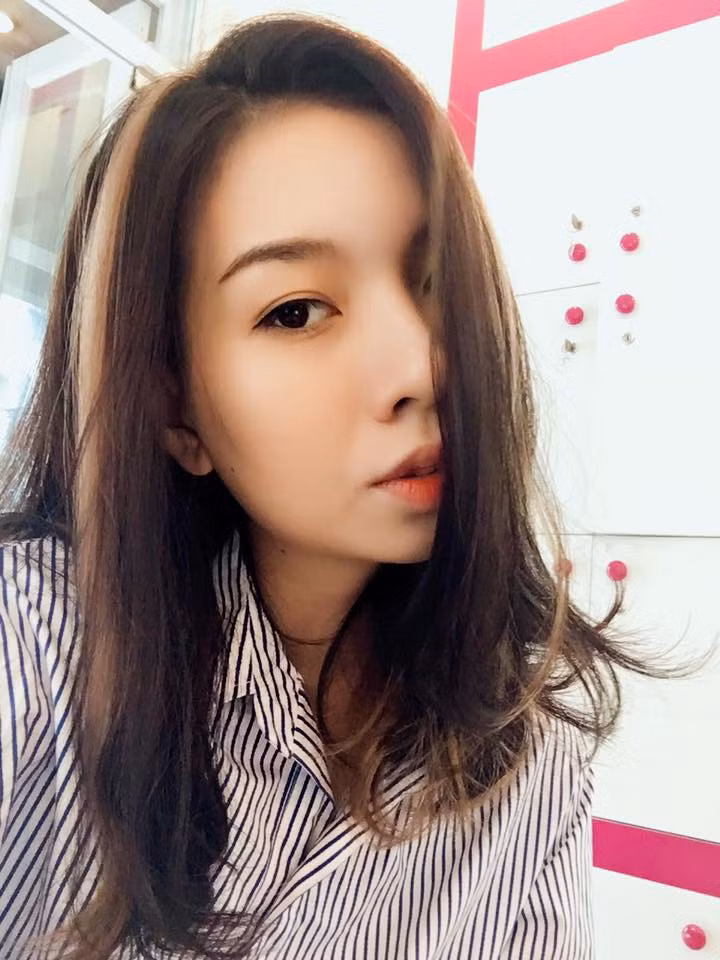 Trước khi kinh doanh mỹ phẩm, cô dâu Hàn gốc Việt cũng đã từng thử kinh doanh thời trang online, tuy nhiên lĩnh vực này có vẻ chưa phù hợp với mình, Thái Kiều đã mạnh dạn tìm hiểu về mỹ phẩm Hàn và nhận được những kết quả vô cùng khả quan.