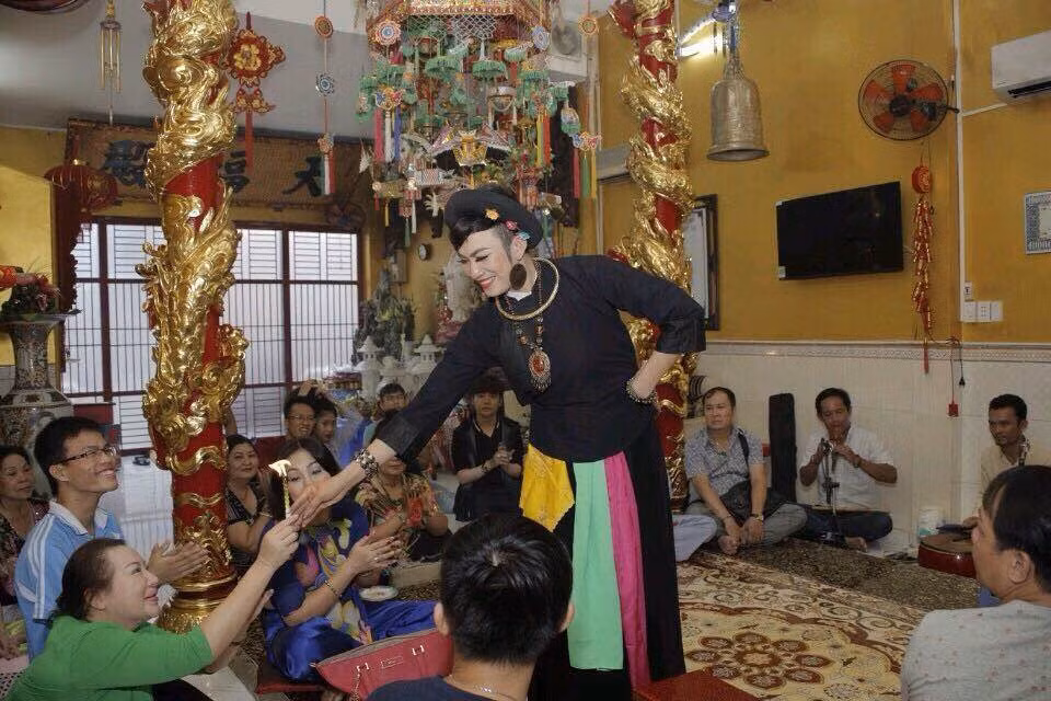 Cộng thêm những mong ước tốt đẹp của mình, thanh đồng Hà Văn May đã có được nhiều đóng góp ý nghĩa cho xã hội, thành quả nhận được là những chứng nhận, giải thưởng văn hóa nhiều giá trị về mặt tinh thần.