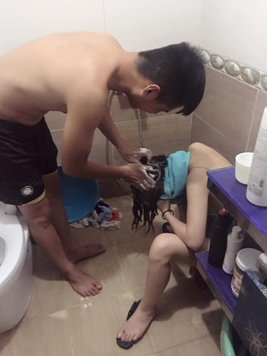 Anh Nguyễn Anh Quân và chị Phan Ngọc Ánh hiện đang làm công việc kinh doanh ở Hà Nội. Bán buôn bận rộn, lại có tới 3 đứa con nên hai vợ chồng vốn phải "xoay tua" chăm sóc, dạy dỗ các con sao cho thật cẩn thận. Và từ khi lấy nhau cho đến khi sinh con, theo lời kể của chị Ánh thì anh Quân luôn thể hiện mình là một người đàn ông tuyệt vời khi việc gì anh cũng biết làm, không bao giờ nề hà những việc vặt trong nhà vốn được mặc định là chỉ dành cho phụ nữ.