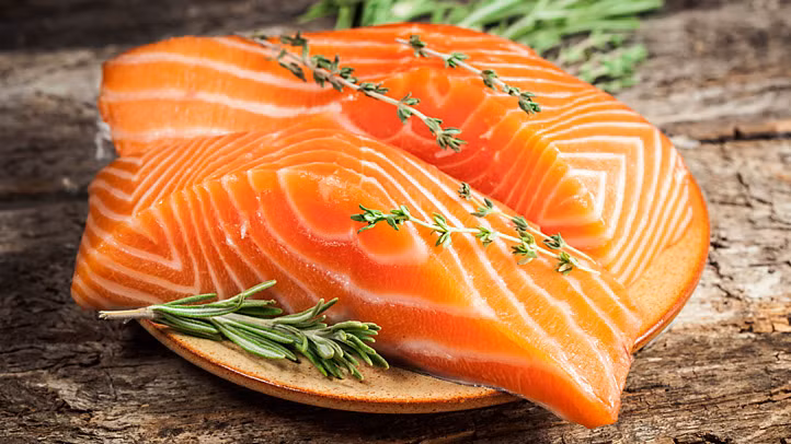 Các loại cá béo cũng chứa nhiều axit béo omega-3 và có liên quan đến giảm nguy cơ mắc bệnh tim và đột quỵ. Ảnh: wordpress.