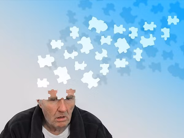 Nghiên cứu còn chứng minh nước ép quả sung chứa nhiều hợp chất hữu hiệu giúp ngăn ngừa các bệnh thoái hóa thần kinh liên quan đến tuổi tác như Alzheimer.