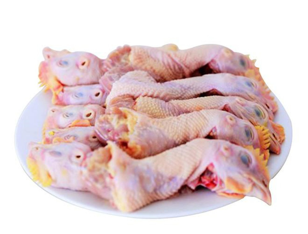 Thịt cổ gia cầm như gà, ngan, ngỗng thường chứa nhiều thuốc tăng trọng. Những chất này sẽ tích tụ chủ yếu ở phần từ cổ trở lên đầu khi gia cầm ăn vào. Ảnh: photo.