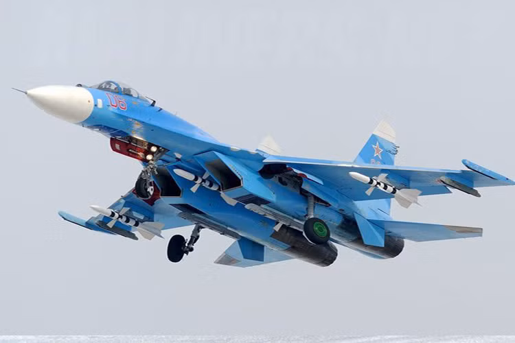 Việc phát triển thành công phiên bản Su-27SM3 cho thấy một lần nữa "quái thú" Su-27 Nga lột xác, trong tương lai chúng sẽ vẫn là những vũ khí cực kỳ nguy hiểm đối trọng với Mỹ.