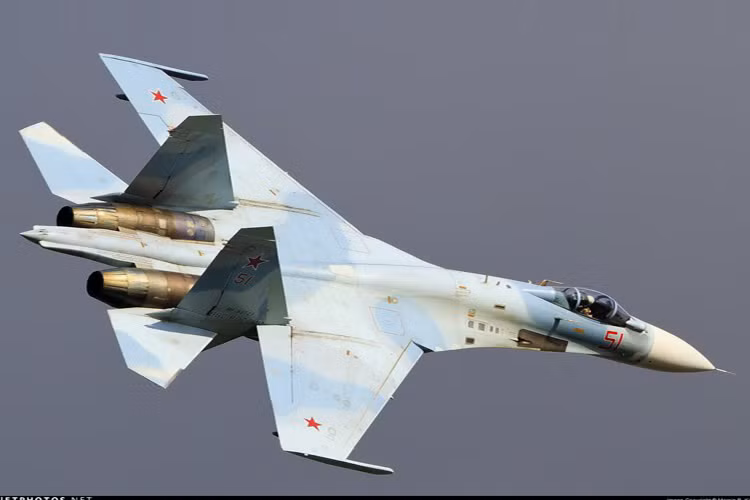 Nga đang biên chế 450 chiếc Su-27. Nếu họ nâng cấp số Su-27 này lên chuẩn SM3, nó sẽ nâng cao sức chiến đấu của không quân Nga lên tầm cao mới.