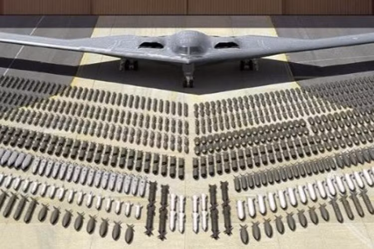 Kho vũ khí khổng lồ mà B-2 Spirit có thể trang bị.