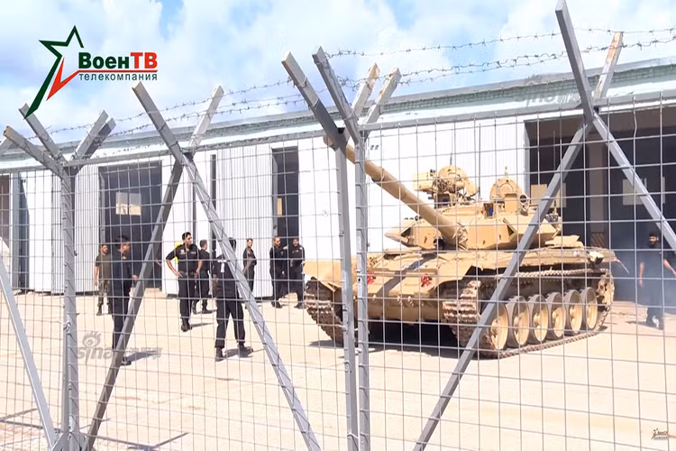 Dù tham gia khá nhiều hạng mục trong Tank Biathlon 2017 nhưng Ấn Độ chỉ mang đến hai chiếc T-90, trong khi đó Trung Quốc mang đến tận 4 chiếc. Bộ đôi này hứa hẹn sẽ mang lại đến Tank Biathlon 2017 những màn tranh tài nghẹt thở hơn bao giờ hết. Nguồn ảnh: Sina.