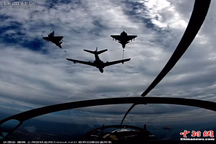 Ngoài các dòng chiến đấu cơ, các phi đội máy bay vận tải quân sự của Trung Quốc cũng được xây dựng khá toàn diện với các dòng máy bay vận tải hạng nặng, máy bay tiếp vận trên không hay cả máy bay chỉ huy và cảnh báo sớm trên không. Nguồn ảnh: China News.