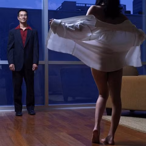 Thông thường đàn ông sẽ không tha thứ cho việc nửa kia của mình vượt qua mức cho phép của tình yêu đơn thuần.