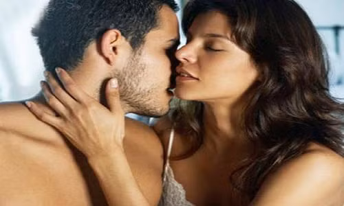 Một nghiên cứu mới nhất đăng trên Tạp chí tâm lý học tiến hóa đã đưa ra quan điểm không đồng nhất của hai phái về việc ngoại tình tư tưởng và ngoại hình thể xác.