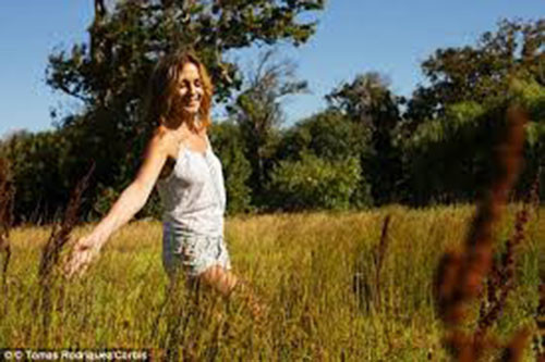 Đa xơ cứng. Một nghiên cứu năm 2014 cho thấy, nếu nạp đủ vitamin D khi tiếp xúc ánh nắng mặt trời có thể làm giảm nguy cơ phát triển bệnh đa xơ cúng.