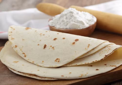 Ngoài ra, những sản phẩm tinh chế thường chứa những tạp chất như chất tạo ngọt, chất làm màu, chất bảo quản. Kết quả là một khi đã ăn thì bạn sẽ không muốn dừng lại.