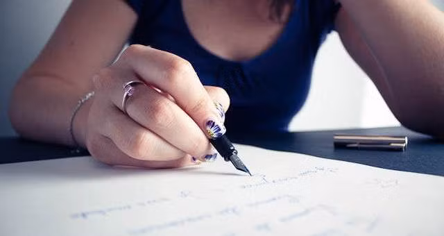 Lên kế hoạch “thời gian của tôi”. Quỹ thời gian của bạn thường bị hạn chế bởi công việc bận rộn. Tại sao không lấy một giờ cơm trưa mỗi tuần dành cho đời sống riêng tư của bạn.