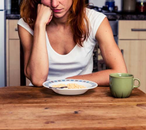 Không phải xu hướng chăm sóc sức khỏe nào cũng tốt. Có những chế độ dinh dưỡng hay luyện tập có thể gây hại hoặc gây chấn thương đến cơ thể của bạn.