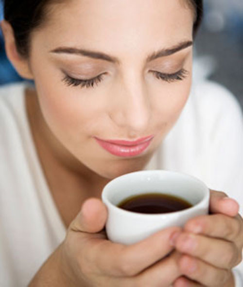 Sau 48 giờ. Mùi và hương vị là một trong những hậu quả rõ ràng của việc hút thuốc. Vì thế, sau 48 giờ không thuốc lá, khả năng nhận biết mùi vị của bạn cũng nhạy bén hơn.