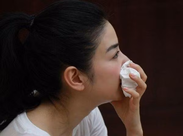 Hệ thống tuần hoàn và miễn dịch. Tế bào máu trắng đóng vai trò quan trọng trong hệ thống miễn dịch, chúng chống nhiễm trùng và tránh bệnh tật. Thế nhưng khi hóa trị, các tế bào máu trắng có thể bị giảm đi.