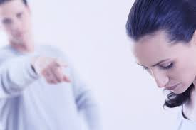 Trầm cảm. Không ai muốn ở xung quanh bạn nữa vì sự tiêu cực và oán giận người khác thường xuyên liên tục. Bạn sẽ không nghe theo lý luận của người kia và cuối cùng cứ nhốt mình trong cảm giác đau khổ, lâu sẽ biến chứng thành bệnh trầm cảm.